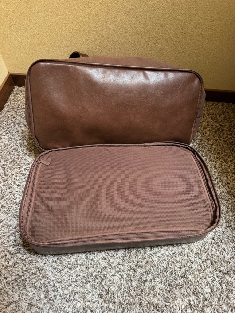 BEIS Weekender Bag - Picture 11 of 14